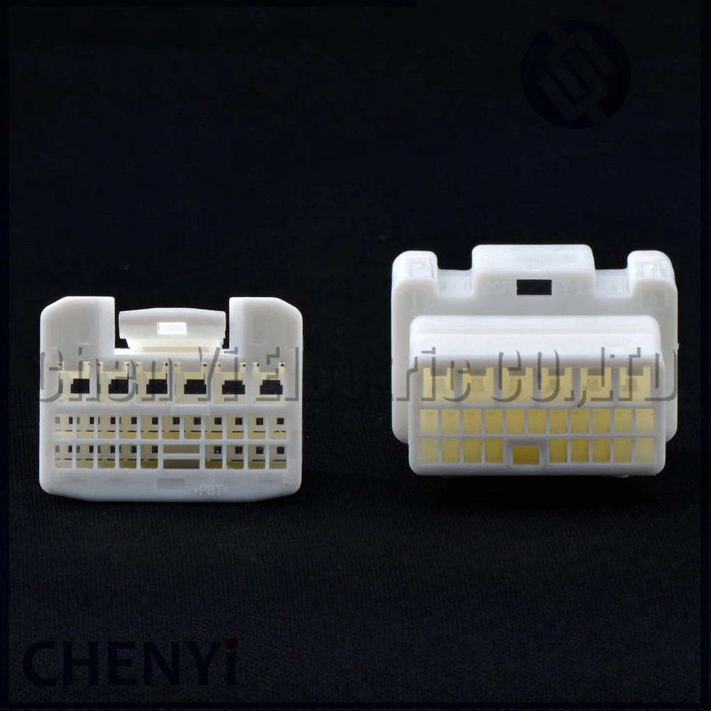 26 Pin Automotive connector ECU controller wiring harness plug 90980-12561 1318757-1 1746863-1 ST730676-3 For Toyota