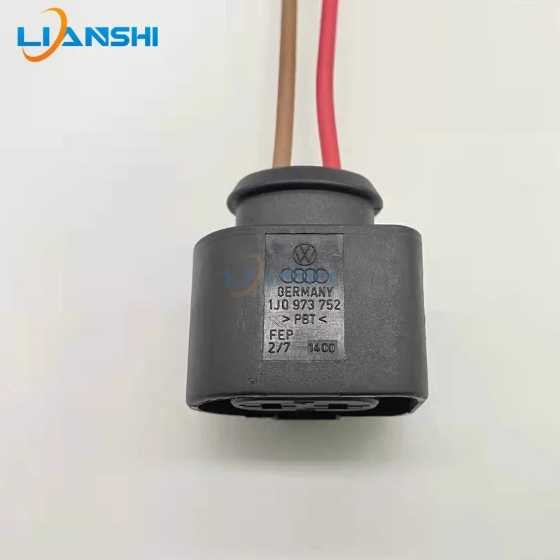 Suitable for the electronic handbrake caliper motor plug of Audi A8, A7, A6L, A4L, A3, C6, Tiguan, Golf and Lingdu