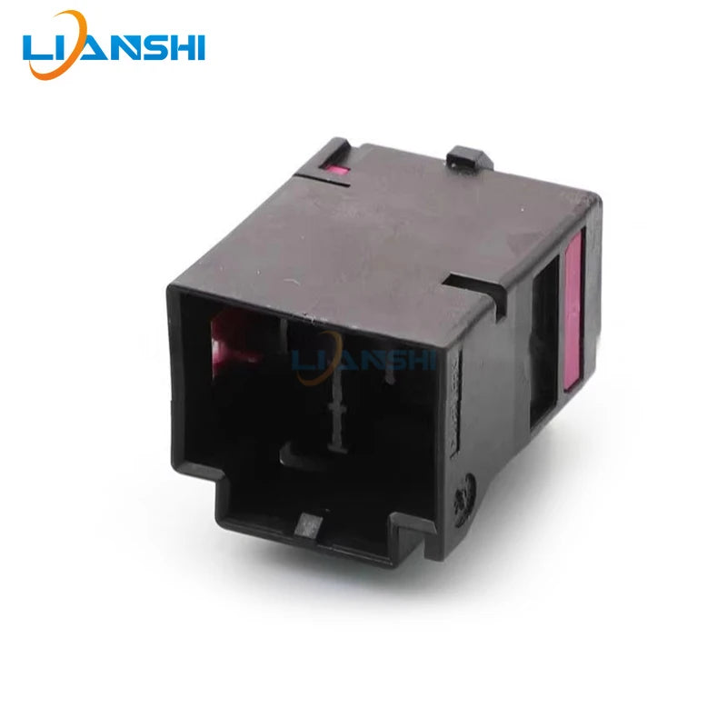 4F0937743/4F0937733 is suitable for automotive connectors such as Volkswagen Bora and Audi seat heating plugs