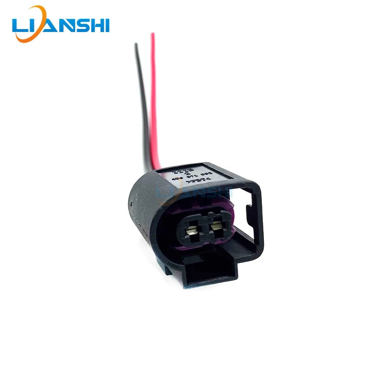 This cable harness is suitable for Audi, Skoda, Rapid, Kodiak, new Passat, horn, snail horn, plug and cable, one-to-two