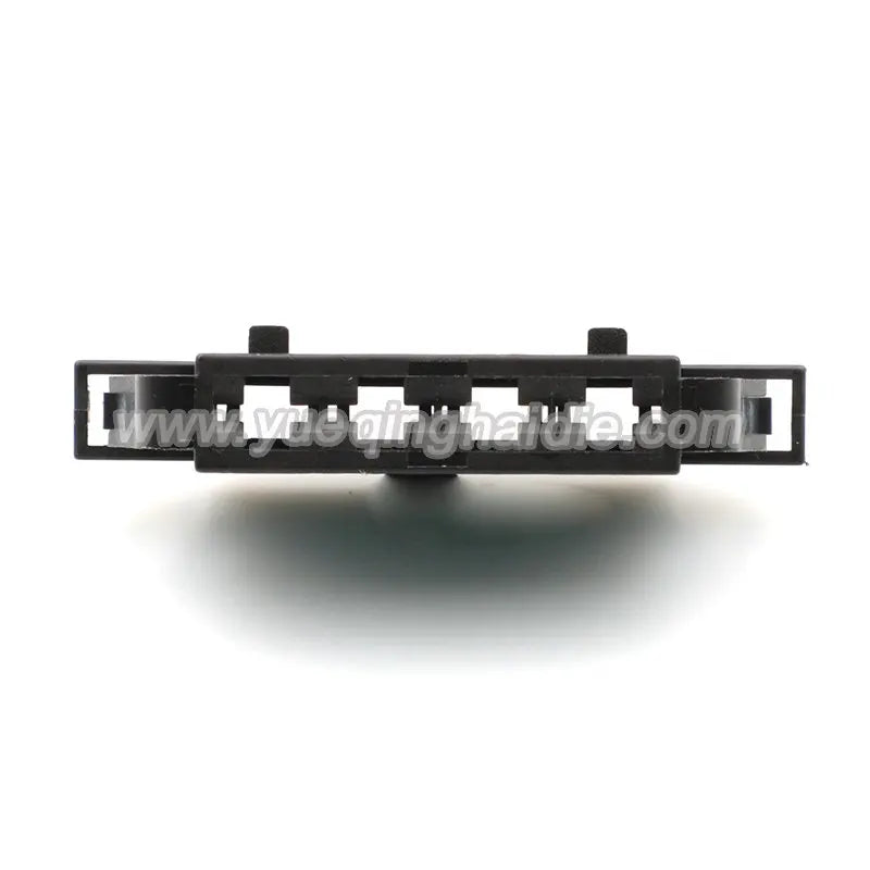 4Pin female black automotive socket car wire harness connector 1J0972754