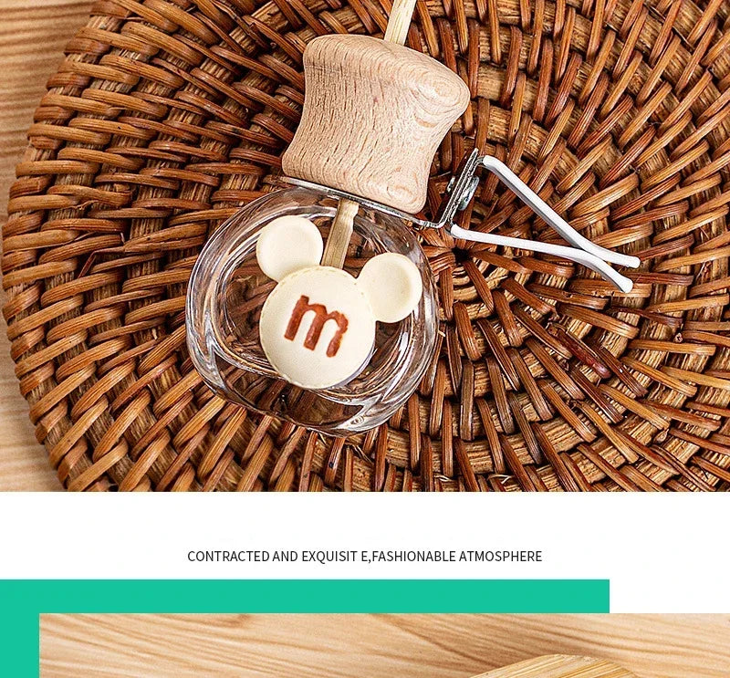 Fashion Car Hanging Perfume Pendant Fragrance Air Freshener Empty Glass Bottle For Essential Oils Diffuser Auto Ornaments Amagi