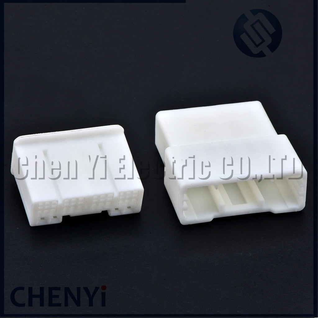 28 Pin Automobile Connector Car CD player host Radio navigation Power plug 90980-12908 with Pin For Toyota Corolla Sienna Camry