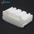 12555 is suitable for Toyota multimedia CD host, AV microphone, AUX handbrake, reversing cable plug, 28-pin plug-in