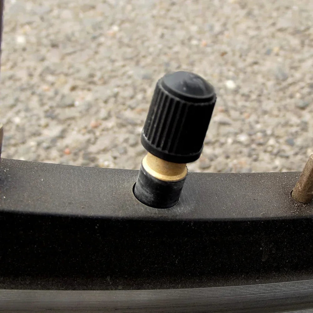 TR414 Car Wheel Tyre Tubeless Tire Tyre Valve Black Rubber Snap-in Stems Dust Caps Biycycle Wheels Tires Parts Accessories