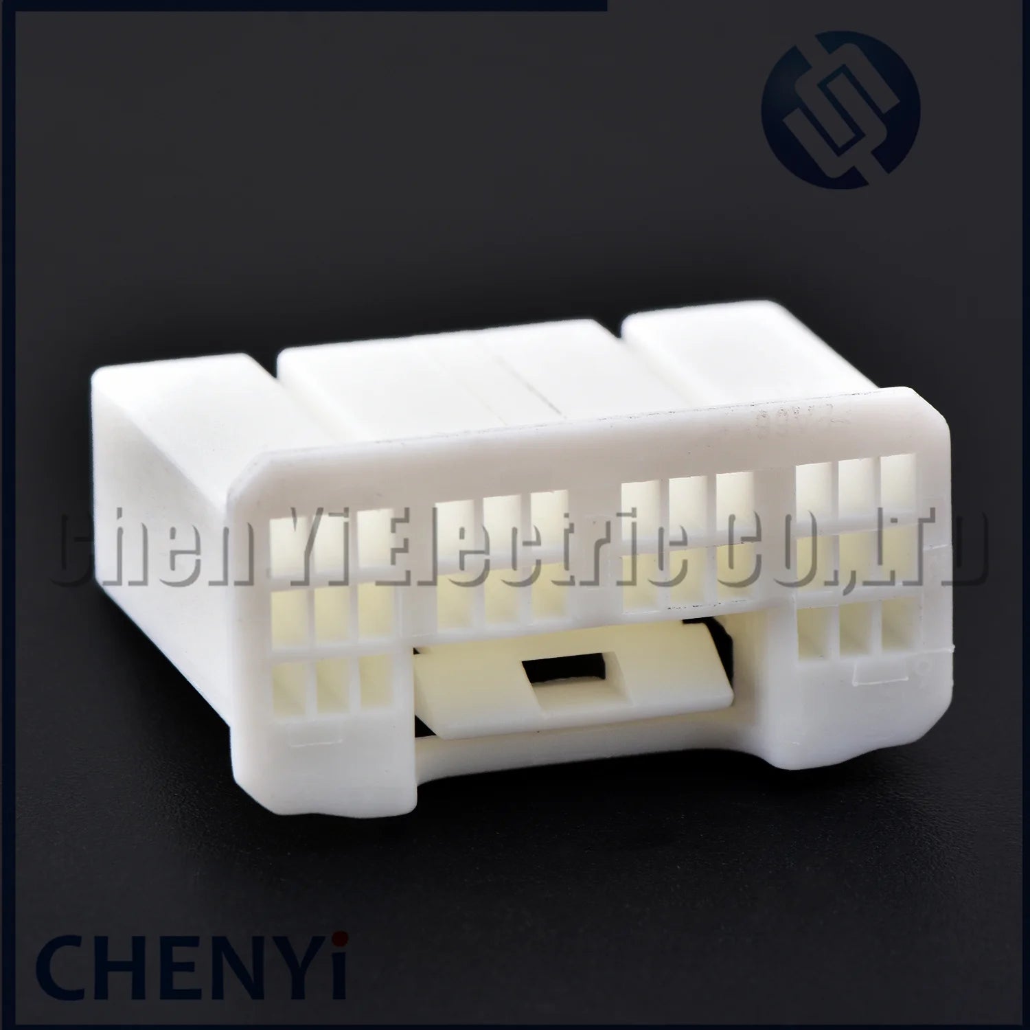 30 Pin Automobile Connector Car CD player host Camera microphone Power plug 90980-12909 with Pin For Toyota Corolla Sienna Camry