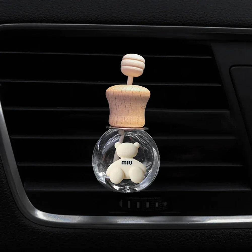 Cute Car Aromatherapy Pendant Air Conditioning Outlet Fashionable Aromatherapy Clip Essential Oil Empty Bottle Decoration Amagi