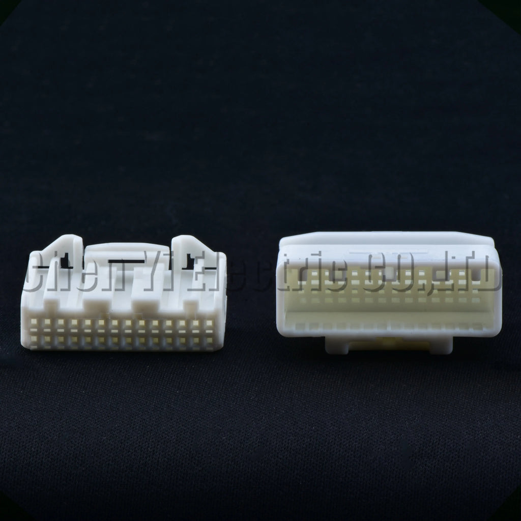 28-Pin Wire Harness Automotive multimedia navigation screen harness Connector