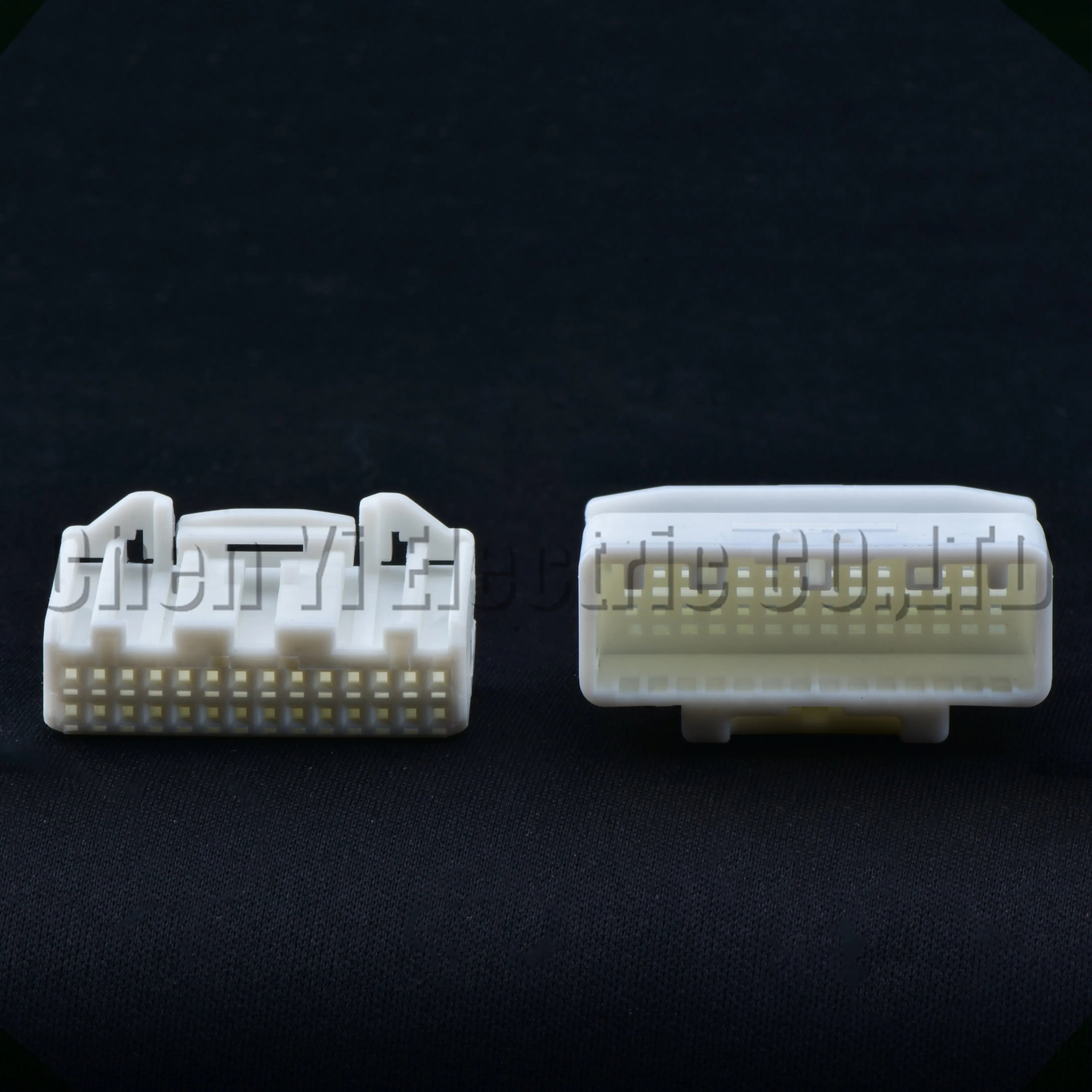28-Pin Wire Harness Automotive multimedia navigation screen harness Connector