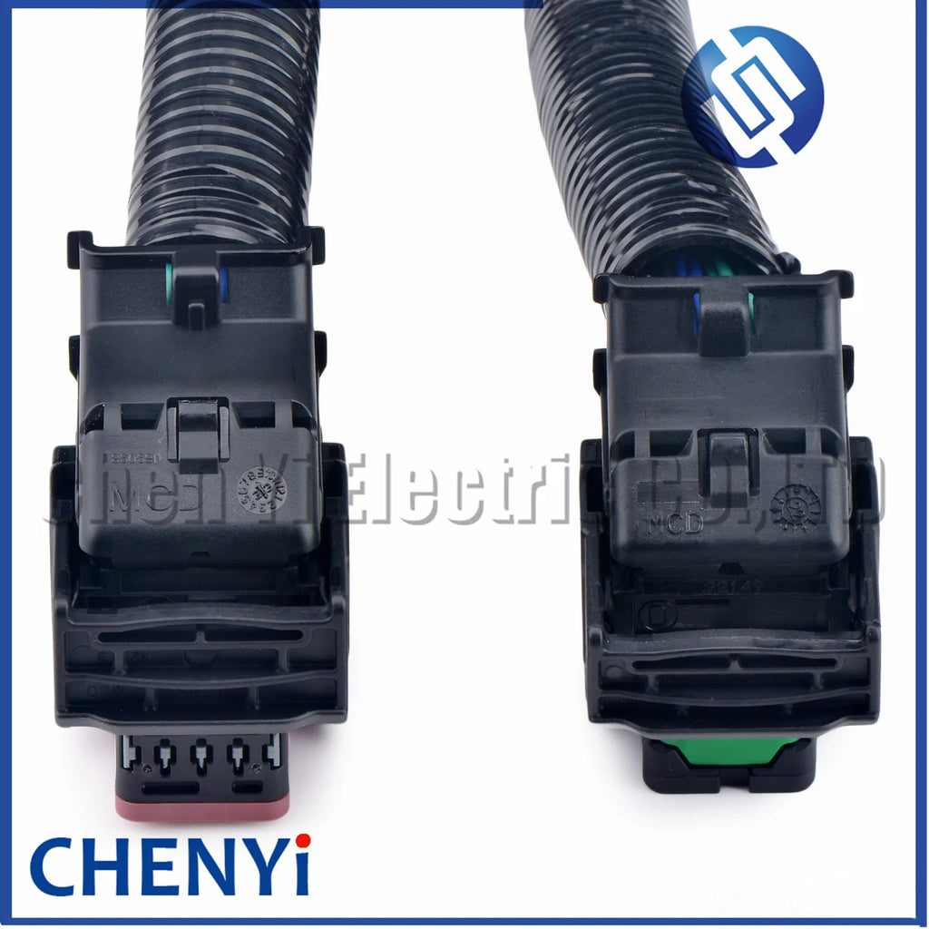 32 Pin 48 Pin Oil circuit controller air rail controller ECU computer board harness plug socket 502226 502225 For Suzuki Alivio