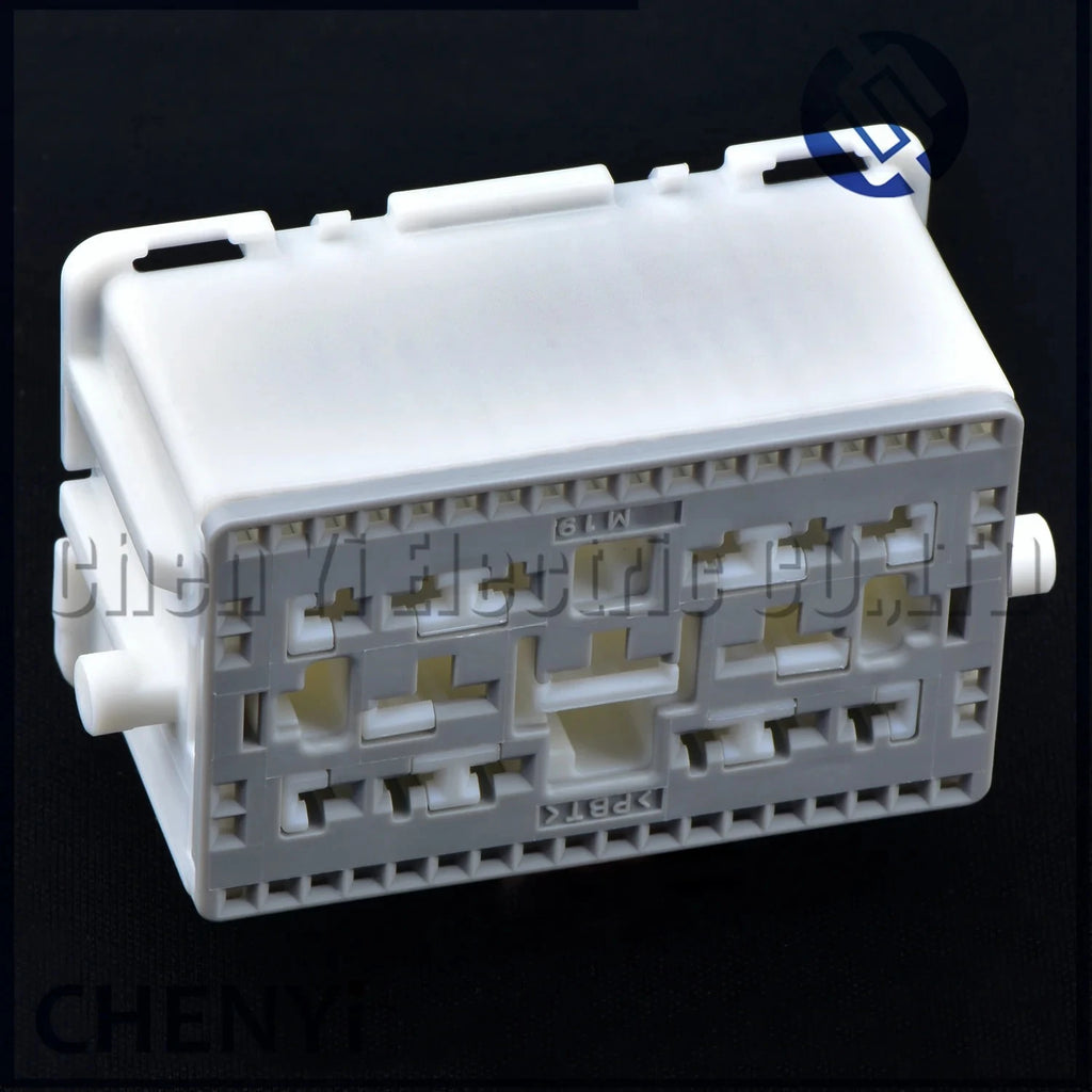 59 Pin white Automotive connector Engine Fuse Box Plug Engine central control Electric seat plug 6098-6134 For Ford