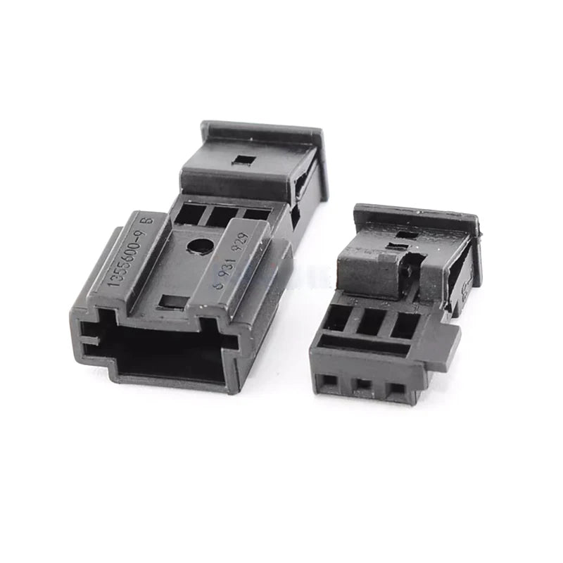 9-968700-1 is suitable for BMW tweeter car modification audio harness plugs. 1355620-1/1355600-9