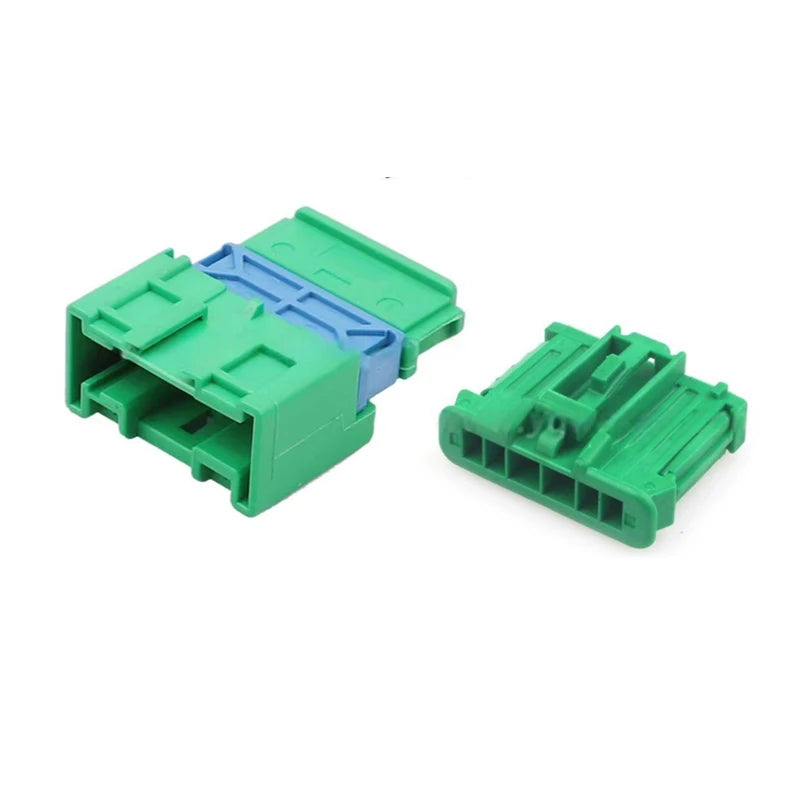 98825-1065 is suitable for Citroen rear taillight plugs with terminals DJ7061A-1.5 2.8-11/21