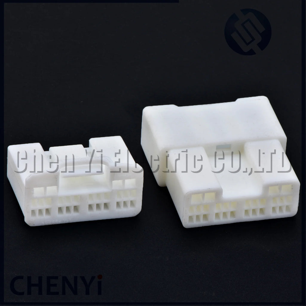 28 Pin Automobile Connector Car CD player host Radio navigation Power plug 90980-12908 with Pin For Toyota Corolla Sienna Camry
