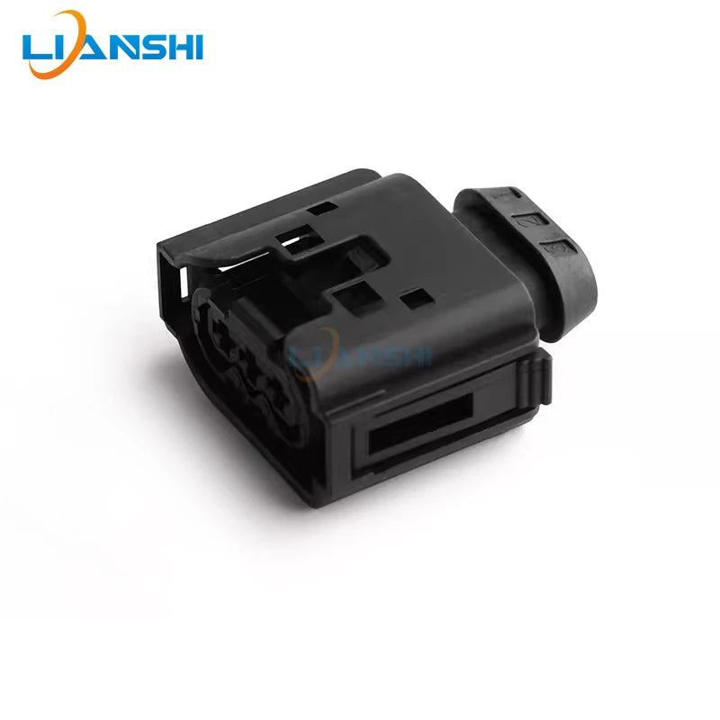 09441351 is a 3-hole waterproof connector for ignition coils of Mercedes-Benz, BMW, Changan and Haval cars. 09441381