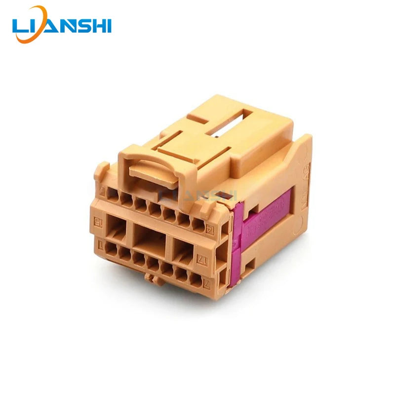 8K0972483A is suitable for the electric seat heating wire harness plug of Volkswagen and Audi. 8K0972483A has a 17-hole sheath