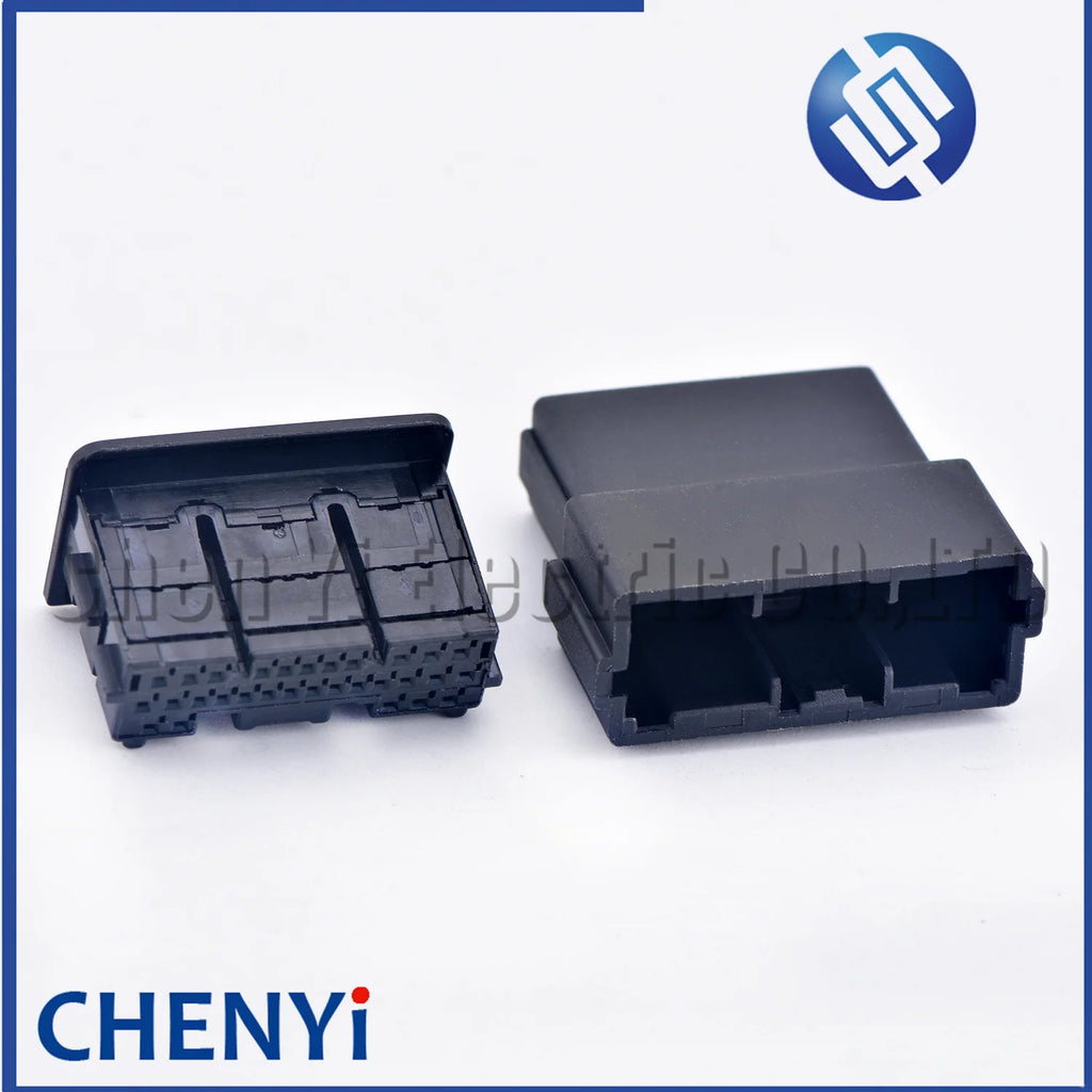 30 Pin male or female Car computer module connector Gateway harness plug 90980-12C62 2822015-1 For Toyota Lexus