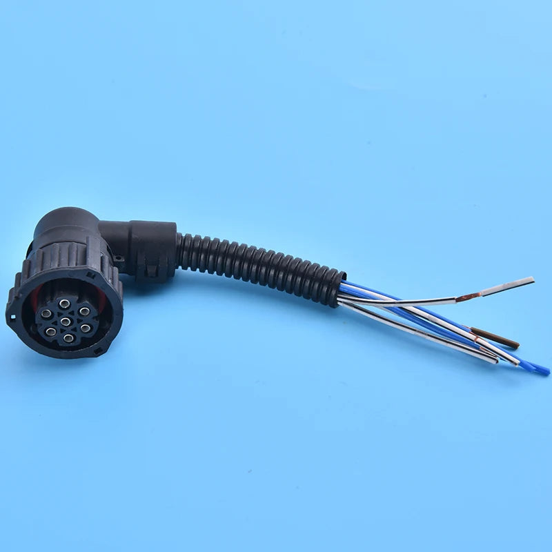 7 Pin Car Plug Socket For Scania For Volvo Truck  7-Hole J6 Socket For Mercedes-benz Actros For IVECO Tail Light Connector Wire
