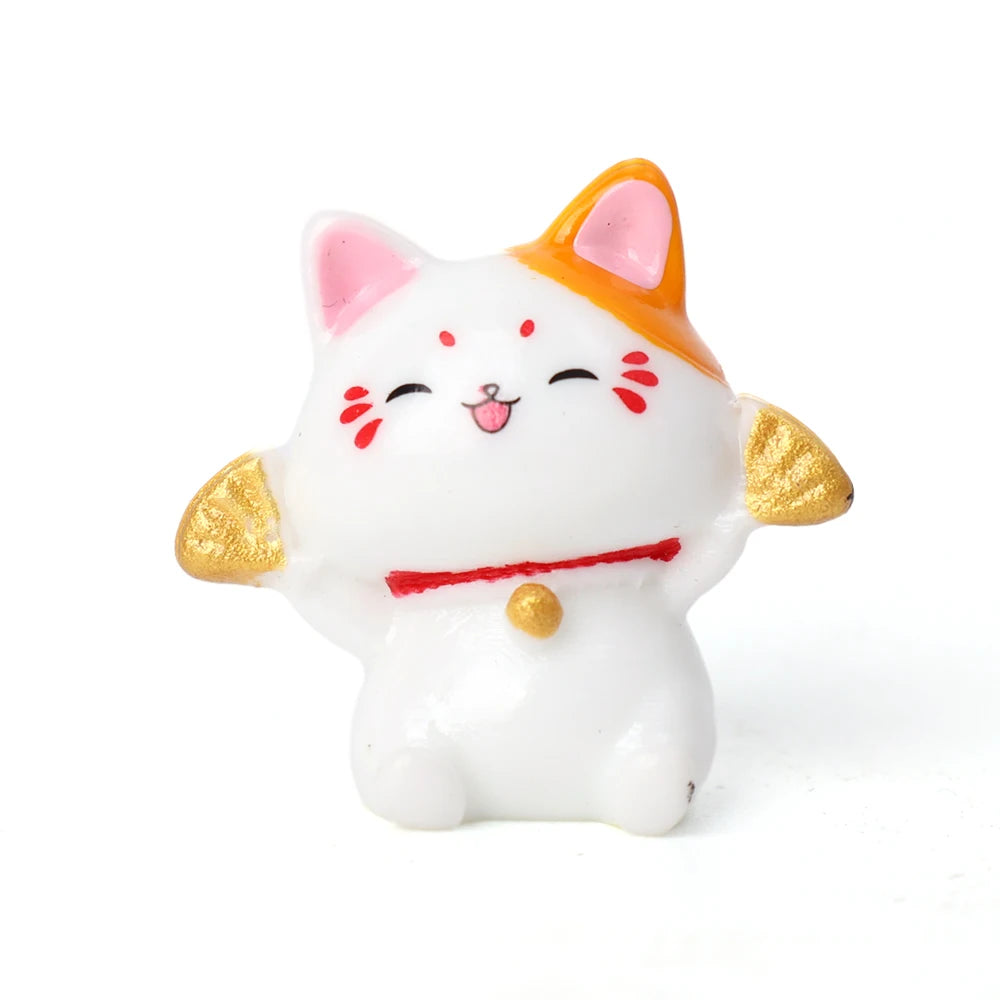 Car Japanese Lucky Cat Ornaments Car Dashboard Center Console Cute Resin Maneki-Neko Auto Interior DIY Decoration Accessories