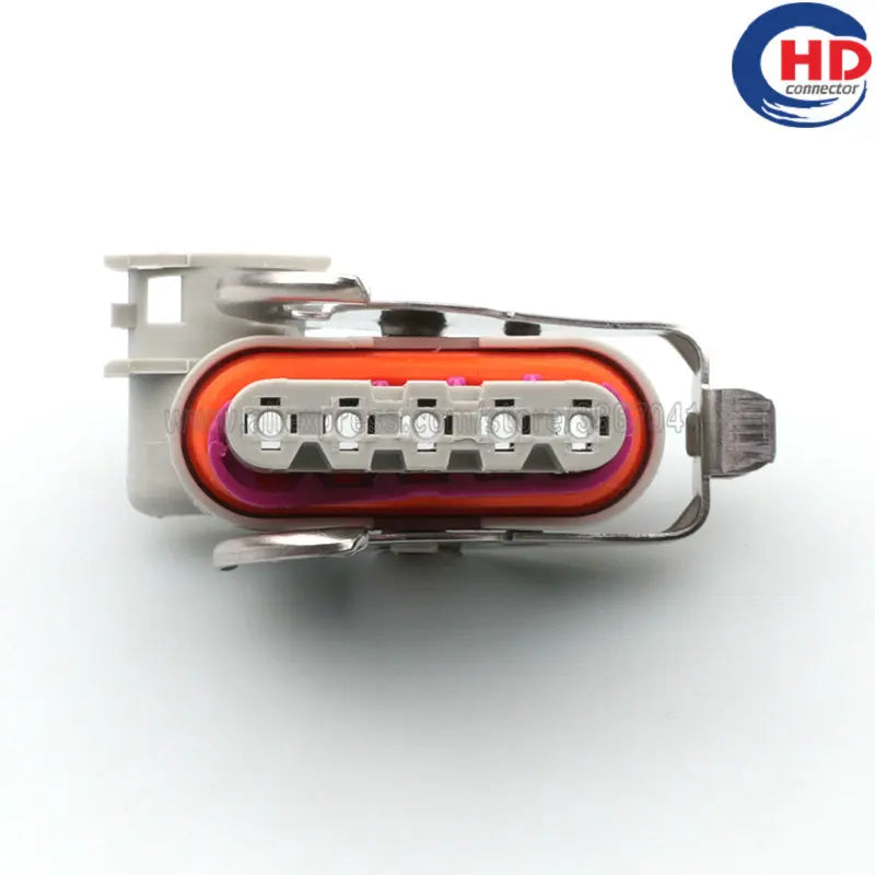 5pin auto waterproof electric plastic wire harness connector 18683000000