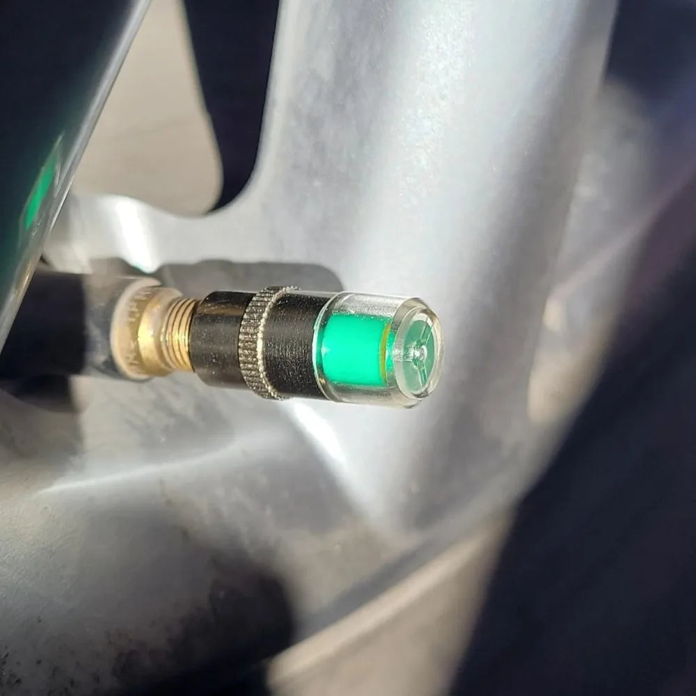 Car Tire Pressure Monitor Valve Stem Caps Sensor Indicator Eye Alert Copper Core Air Detection for Auto Motorcycle Safety Kit