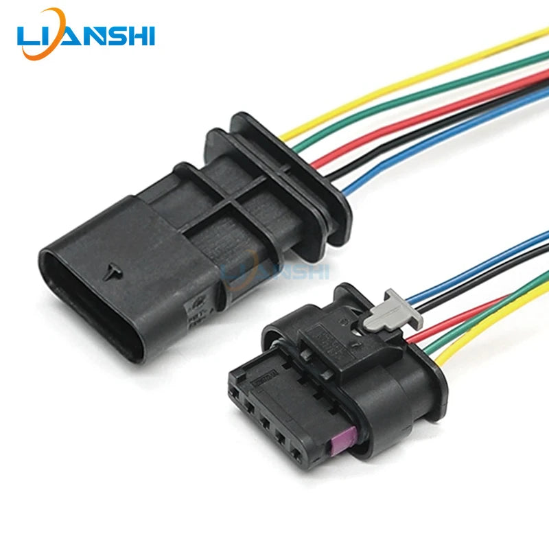 Suitable for BMW 6PIN taillight plug 1 Series 3 Series 5 Series 7 Series X5X6X3F18F20F02F30F353 wiring harness