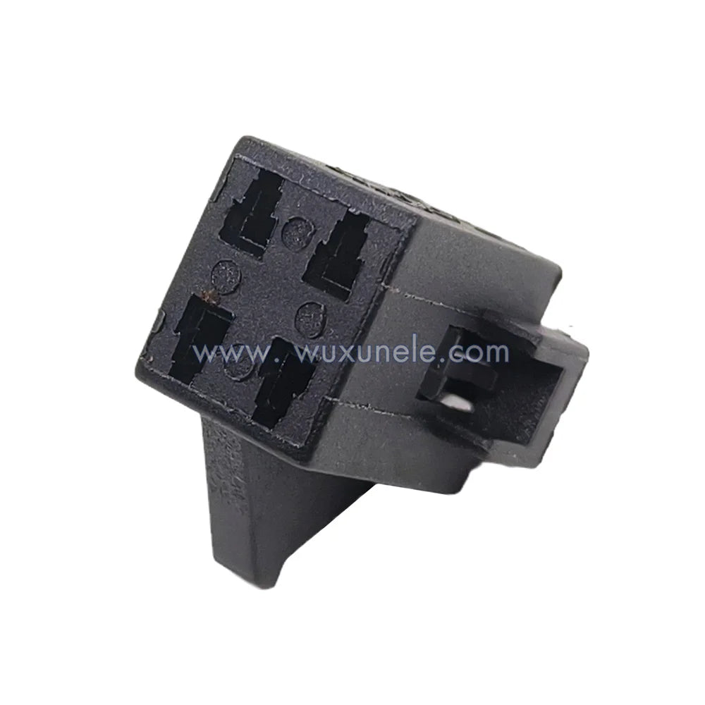 4 Pin 12059555 Automotive Unsealed Wire Connector