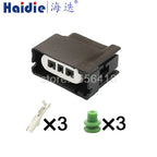 3pin cable wire harness connector housing plug connector 13628672