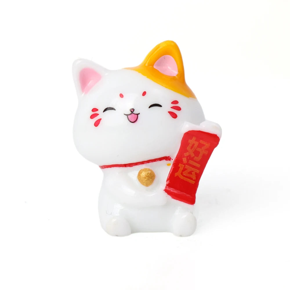 Car Japanese Lucky Cat Ornaments Car Dashboard Center Console Cute Resin Maneki-Neko Auto Interior DIY Decoration Accessories