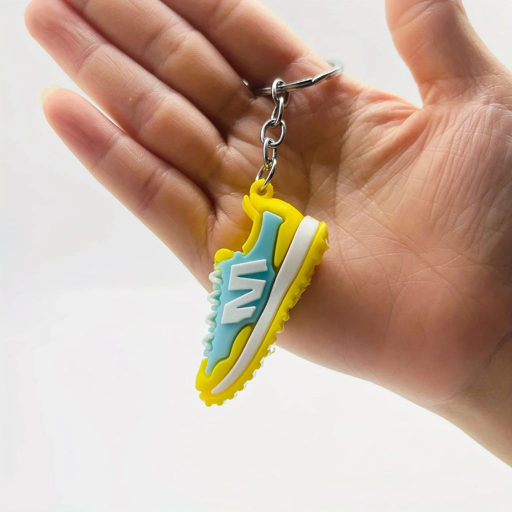 Shoe Keychains For Men 6pc/1pcs Mini Cute Cool Sneaker Keychain PVC For Favors Collectible For Sneaker Fans Bag Pendant Tools