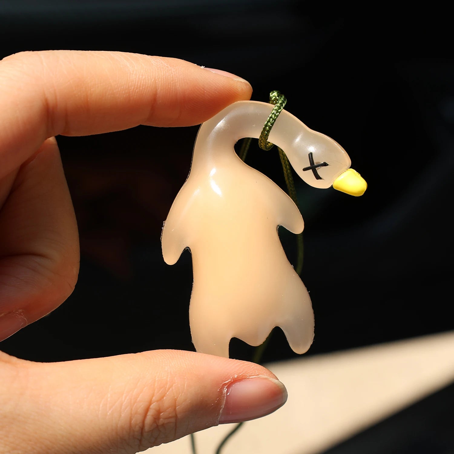 10/1PCS Cartoon Cute Anime Color-Changing Roast Duck Pendant Diy Kawaii Car Accessories Keychain Back Packaging Accessories Gift