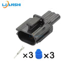 The DJ7036A-1-21 is suitable for the Nissan Teana camshaft position sensor model 03-07 with male and female plugs 7283-7392-30