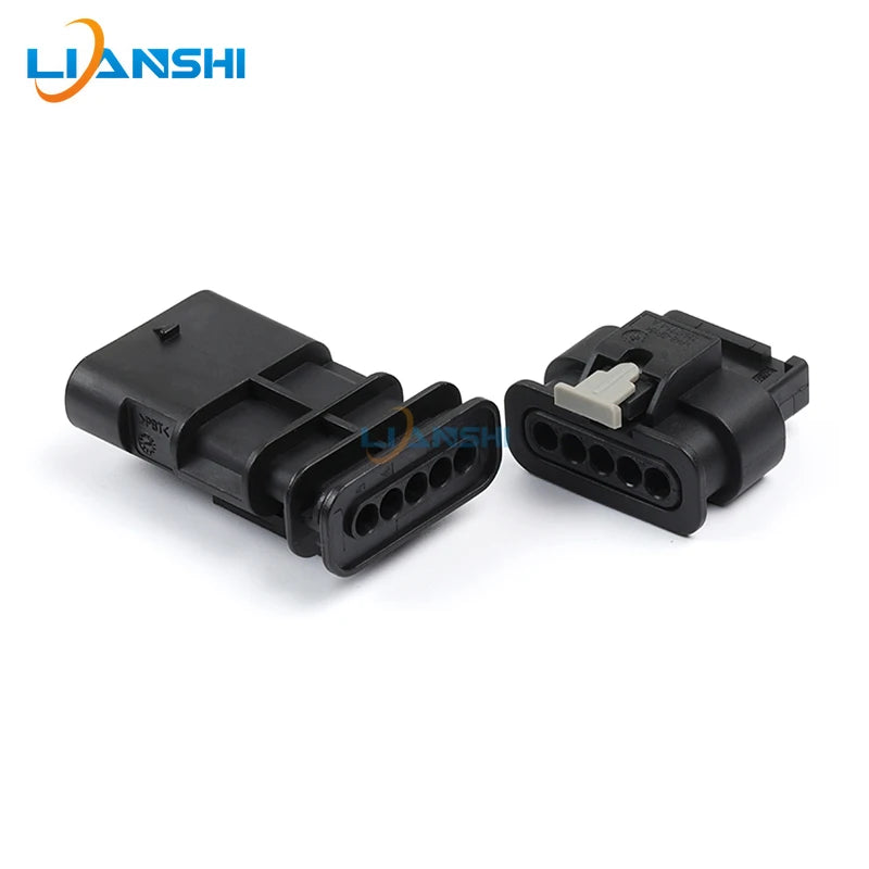 Applicable to Tesla pilot light wiring harness 1-2141520-1 Male and female docking waterproof plug 1-1718806-1
