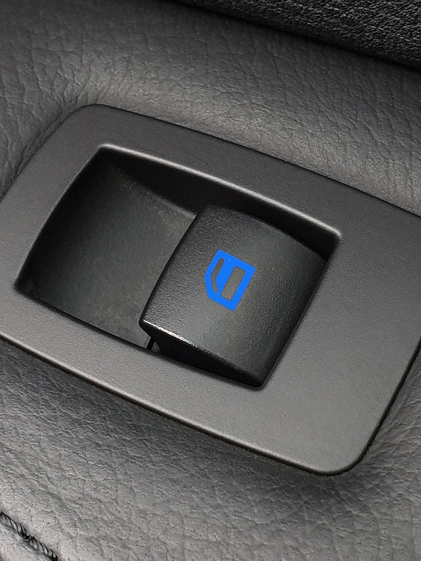 Car Control Switch Button Fluorescent Sticker Window Lifter Luminous Button Sticker Auto Interior Decal Decor Accessories 1-5PCS