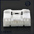28 Pin Automobile Connector Car CD player host Radio navigation Power plug 90980-12908 with Pin For Toyota Corolla Sienna Camry