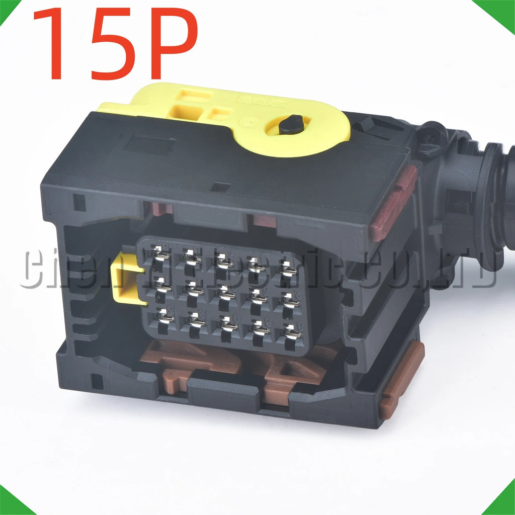 15-Pin Auto Connector Connector Automotive Connectors computer board Mercedes Benz