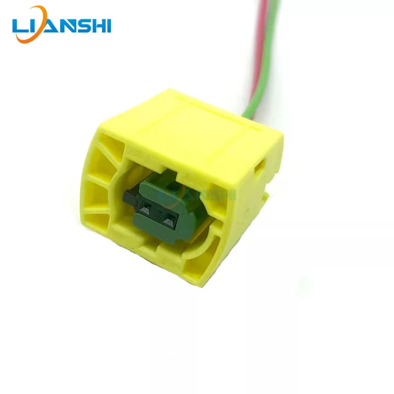 Applicable to the Kia Sportage K2 K3, Turina Rangan and Elantra collision sensor plug and sensor socket
