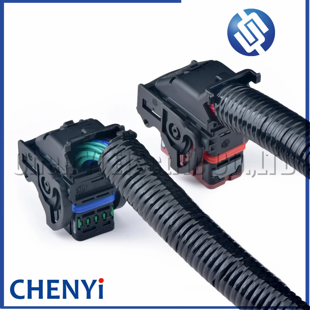 32 Pin 48 Pin Oil circuit controller air rail controller ECU computer board harness plug socket 502226 502225 For Suzuki Alivio