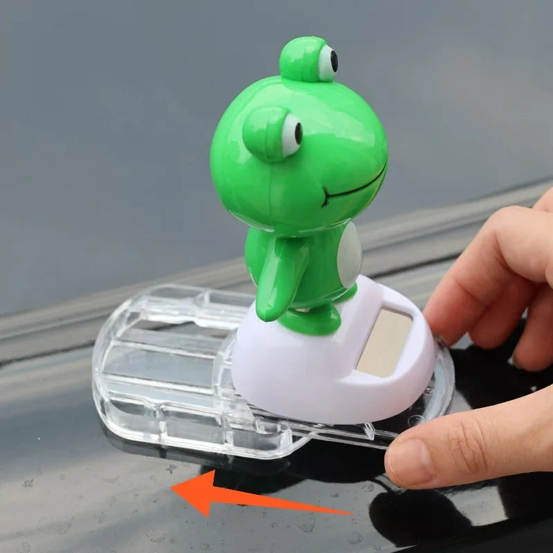 Cute Frog Car Interior Solar Decoration Bobble Head Frog Solar Powered Shaking Head Ornament Animated Car Dashboard Decoration