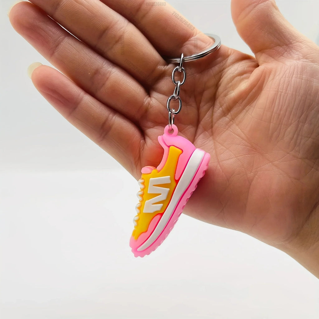 Shoe Keychains For Men 6pc/1pcs Mini Cute Cool Sneaker Keychain PVC For Favors Collectible For Sneaker Fans Bag Pendant Tools