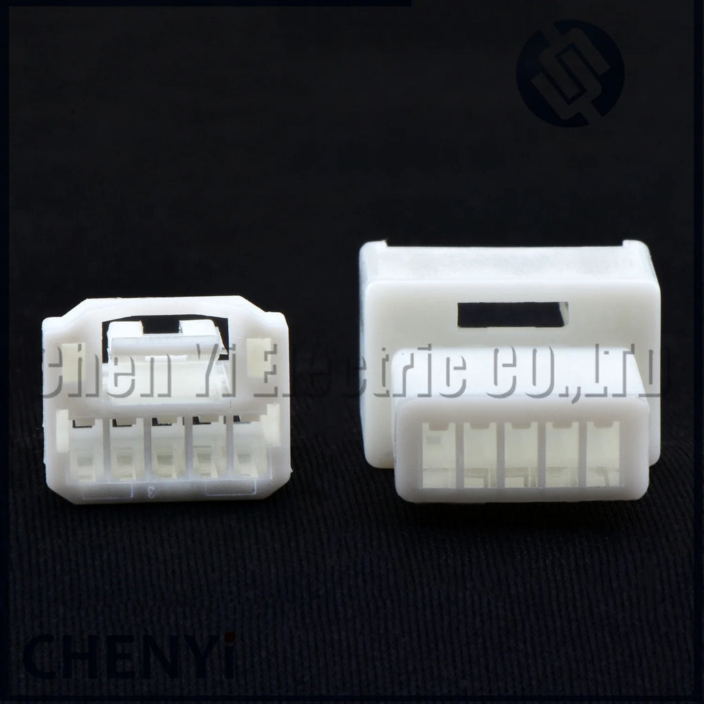 5 Pin Auto connector DVD multi-media Navigation receiver plug 7282-5830 PD081-05017 FF1376360-1 7283-5830 6098-3013 90980-11909