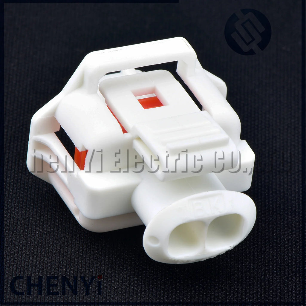 white 2 Pin female 2.8mm series Automotive waterproof connector Fuel injector plug 1928403878 With  pins