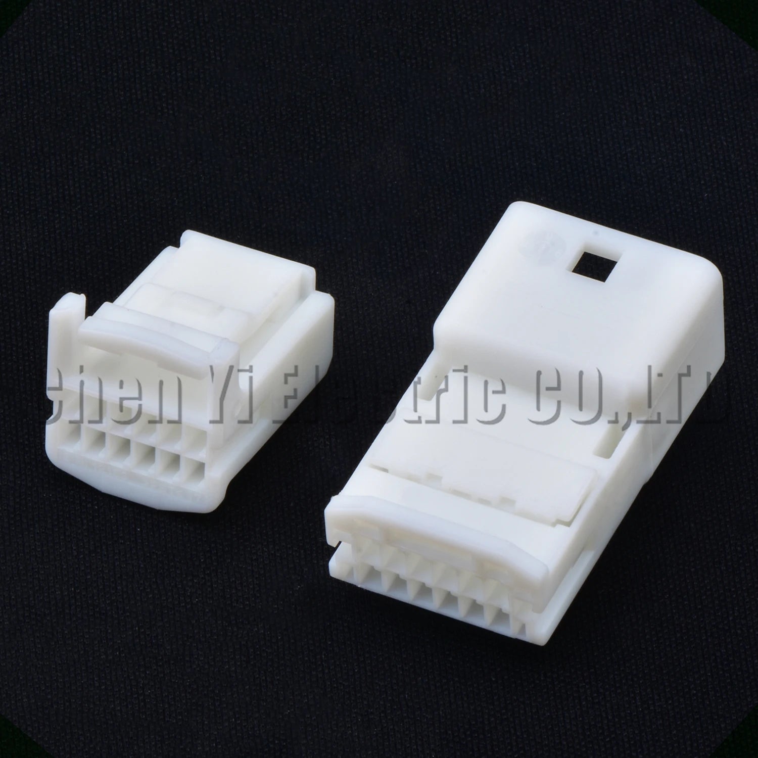 12-Pin Auto Connector Automotive connector vehicle central control cable harness socket