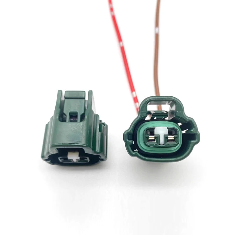 Suitable for Toyota cylinder head solenoid valve VVT valve plug, camshaft position sensor plug, Crown Reiz RAV4 Land Cruiser