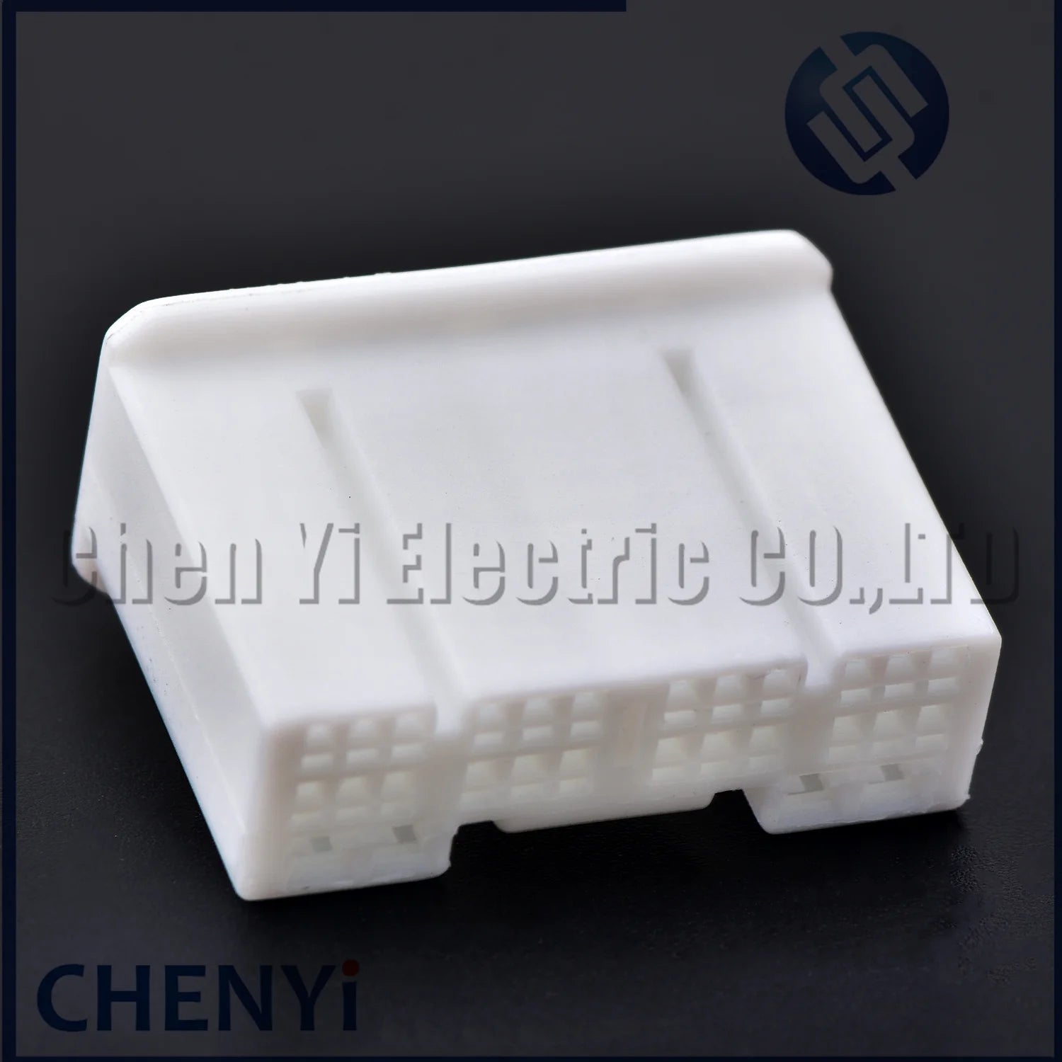 28 Pin Automobile Connector Car CD player host Radio navigation Power plug 90980-12908 with Pin For Toyota Corolla Sienna Camry