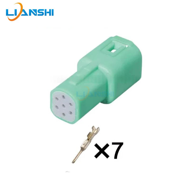 917319-4/917318-4 is suitable for the wiring harness plug of the new Ford Focus cruise control car