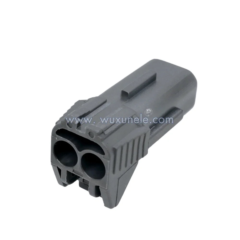 2 Pin PB015-02320 7123-8520-40 Automotive Wire Nissans Juke  Turn Signal -Front Sealed Connector