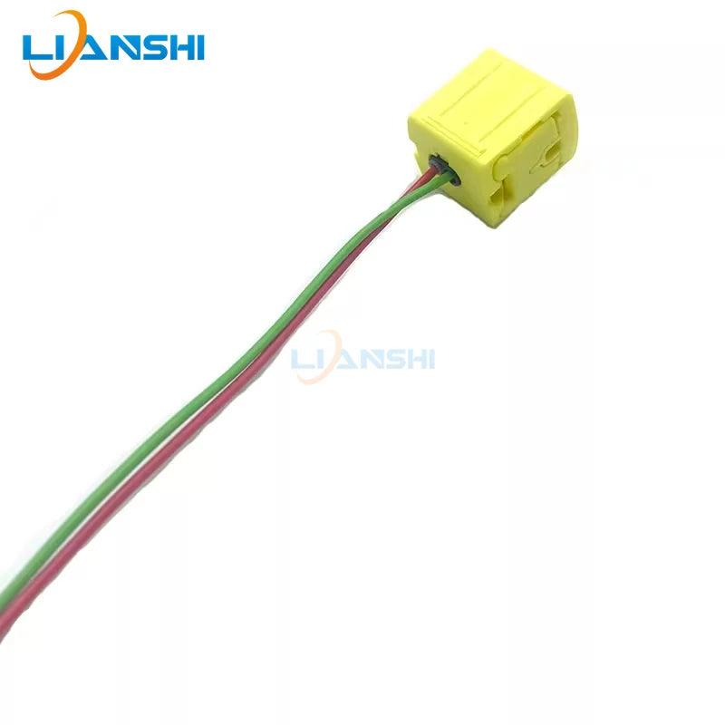 Applicable to the Kia Sportage K2 K3, Turina Rangan and Elantra collision sensor plug and sensor socket