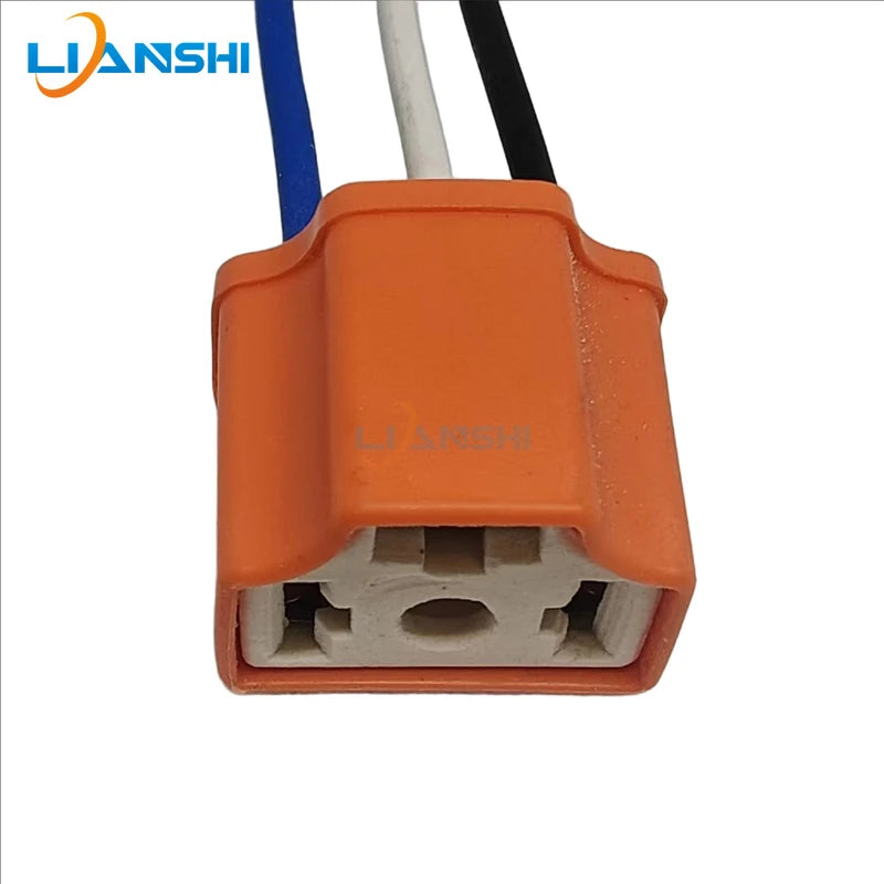 It is suitable for the H4 connector, socket and plug ceramic of Chevrolet Cruze New Sail car headlight bulb