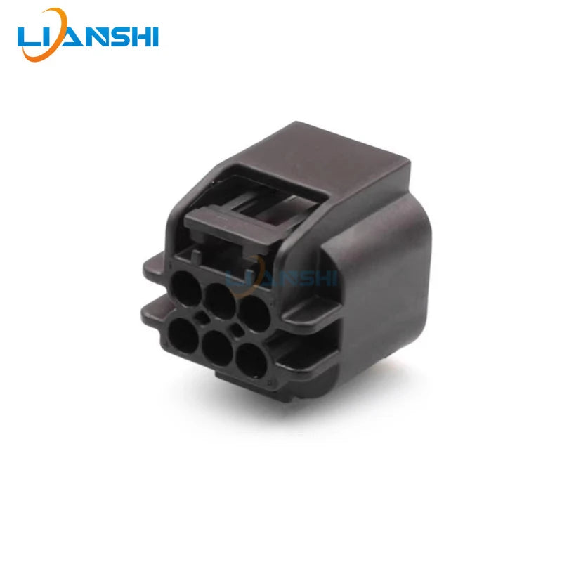 The DJ7063YB-1.5-11 is suitable for use with the compressor plugs of Tesla, NIO, BYD and Trumpchi new energy air conditioners